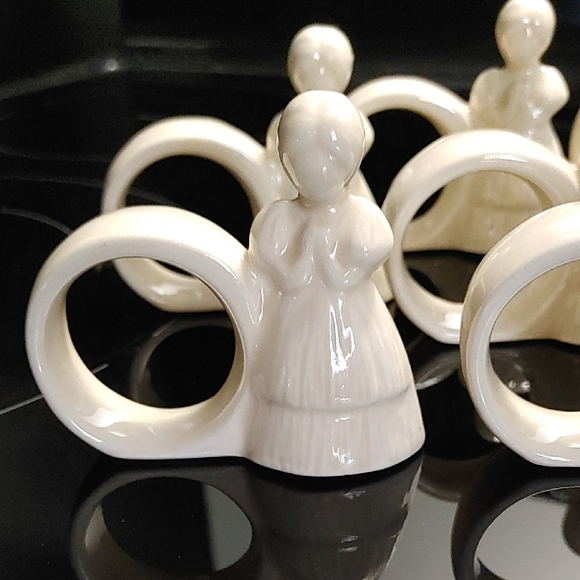Vintage 8 Napkin Rings Ceramic Girl Pray Cornhuskers Dining Table 2inch Tall - Picture 1 of 7